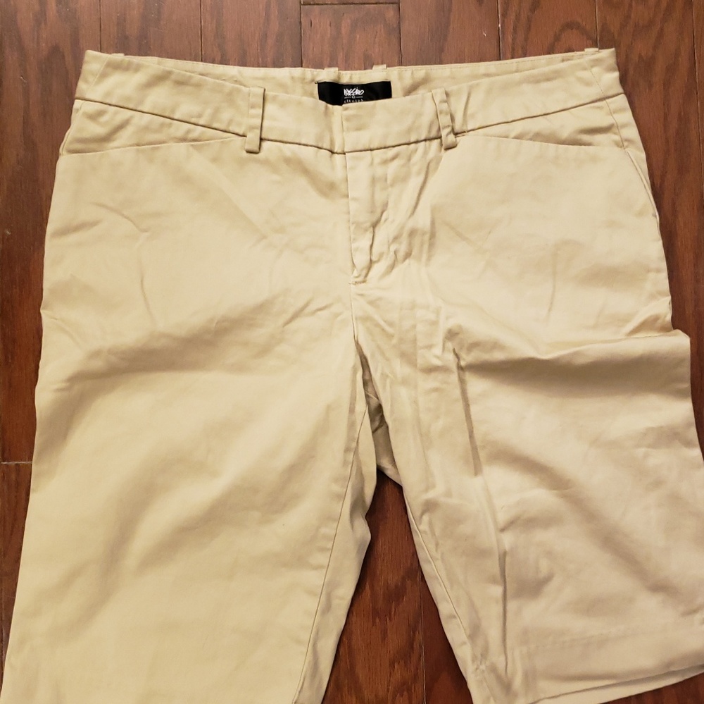 MOSSIMO DRESS KHAKI BERMUDA SHORTS